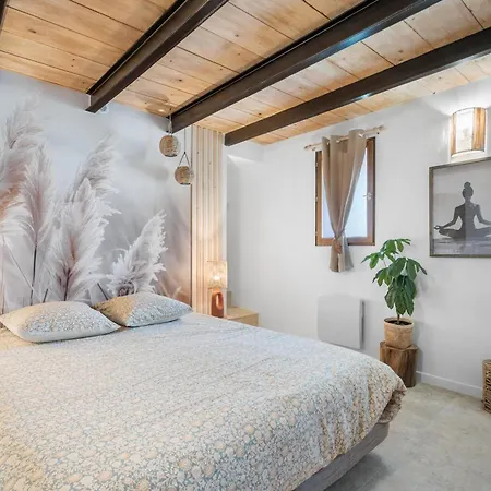 Joli Dans Les Collines