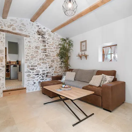 Joli Dans Les Collines * Тулон